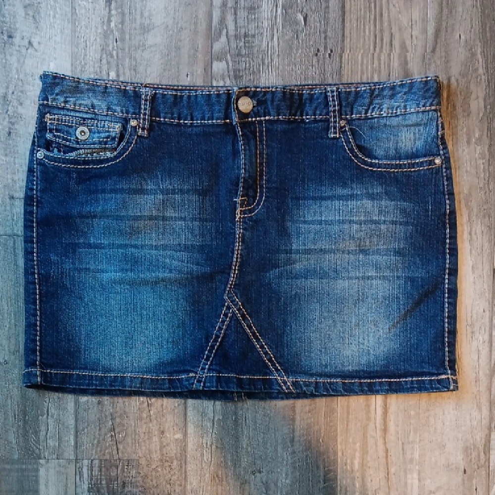 NWOT! Rare CLASSIC Maurices Double Stitch Denim Mini Skirt 15/16